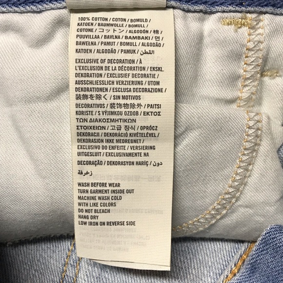 Hollister Embellished Frayed Hem Denim Shorts 25 - Picture 8 of 8